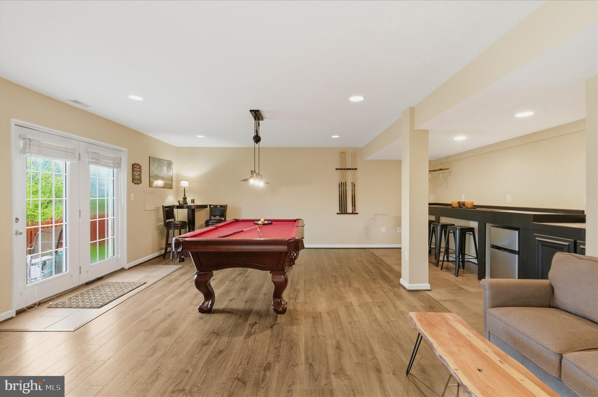 SOUTH RIDING - Residential