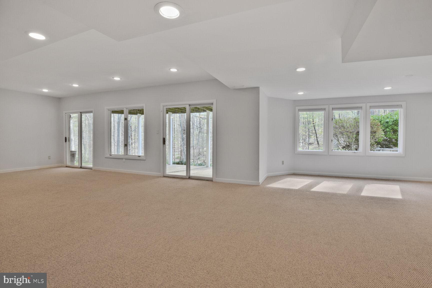 FAWSETT FARMS MANOR - Residential