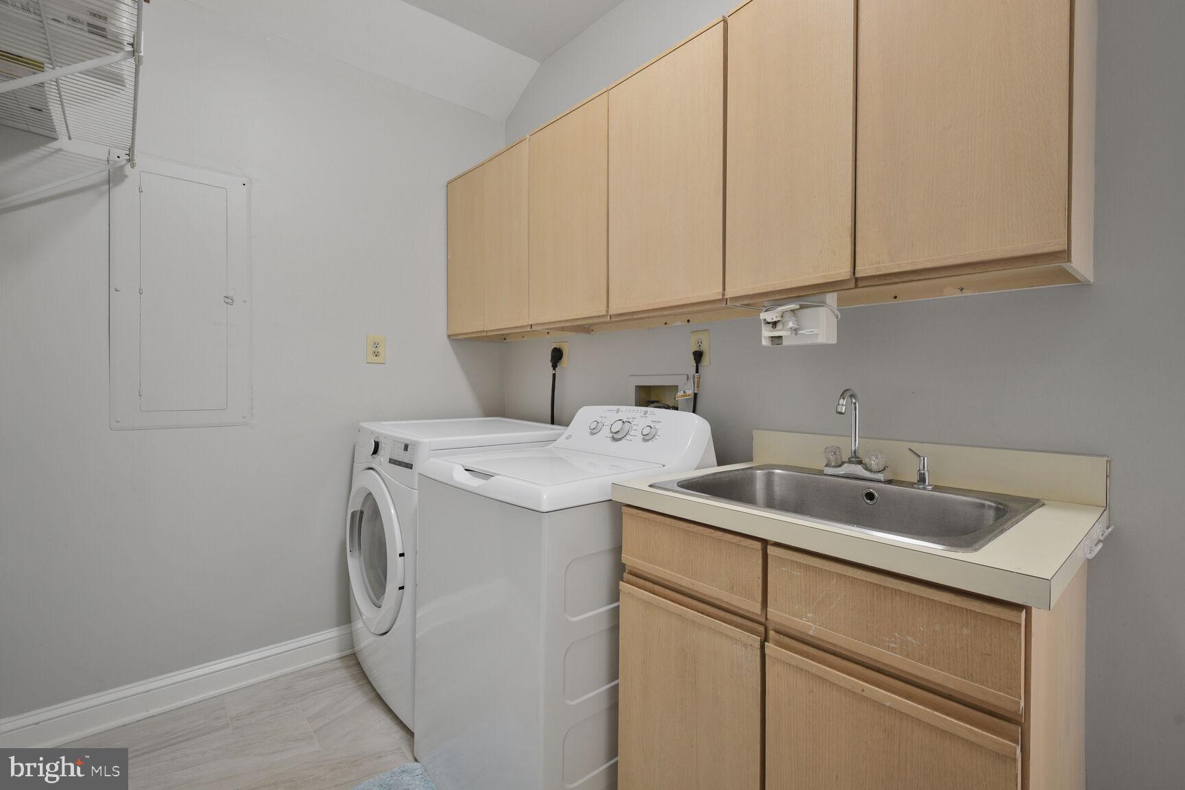 FAWSETT FARMS MANOR - Residential