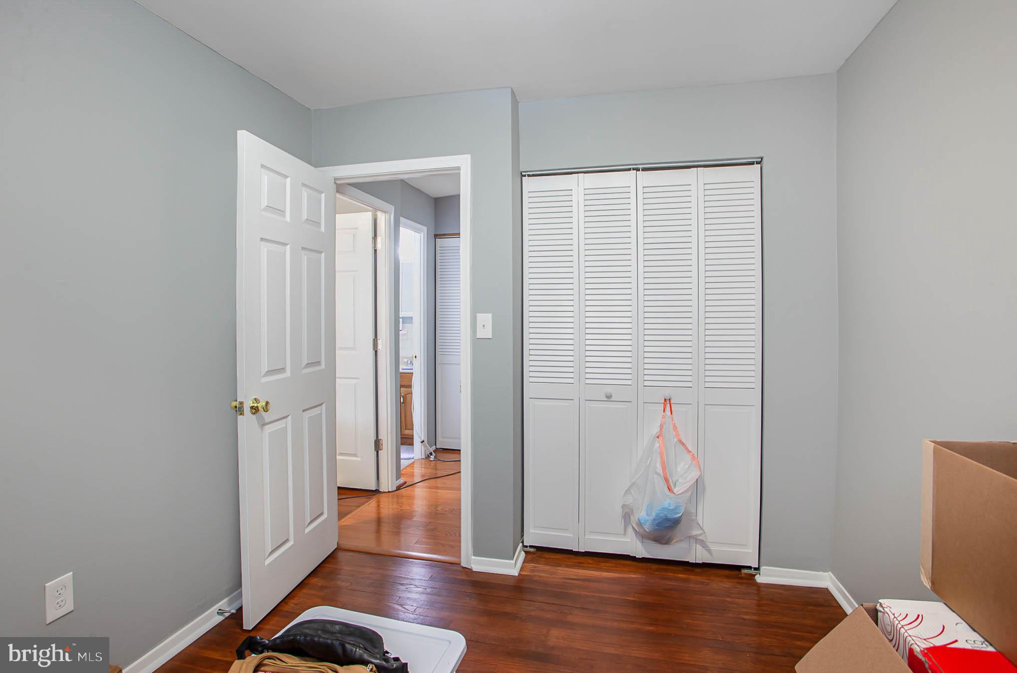 COUNTRY RIDGE - Residential