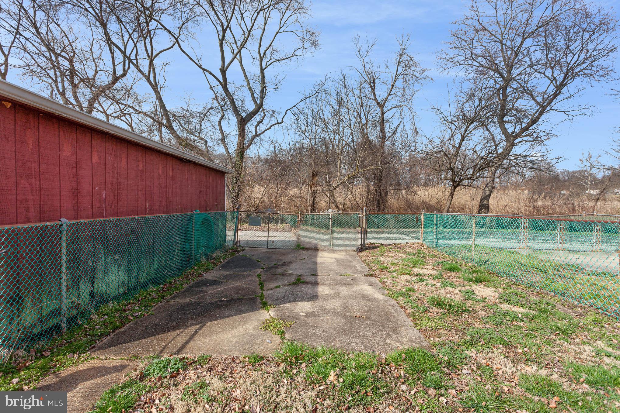 COUNTRY RIDGE - Residential