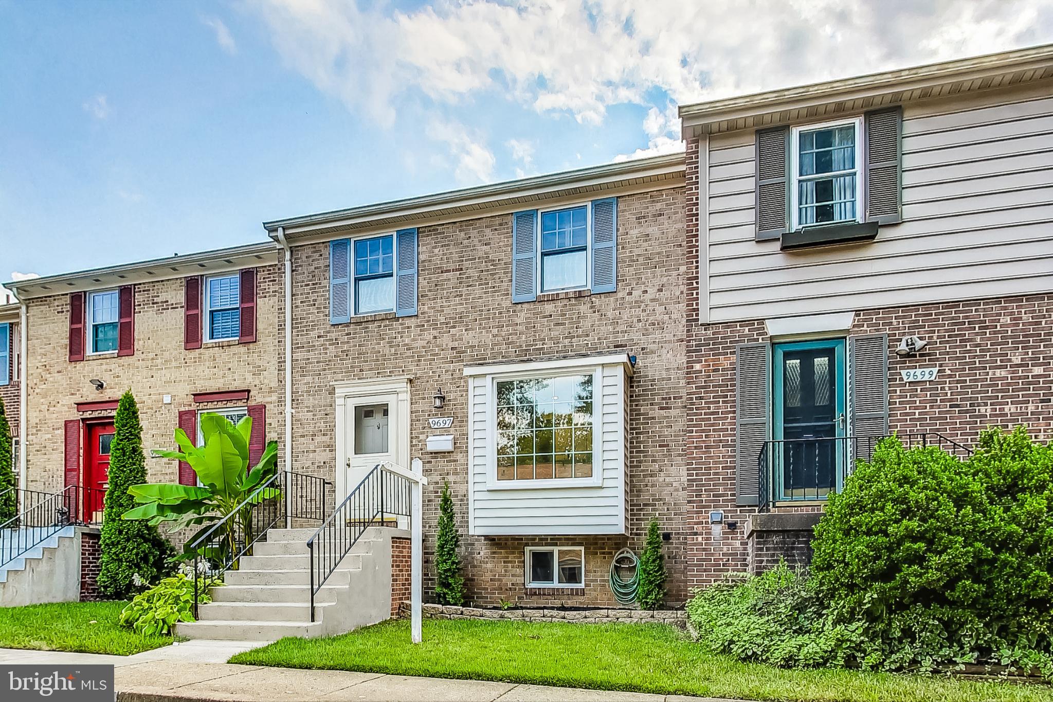 LINDEN SQUARE - Residential