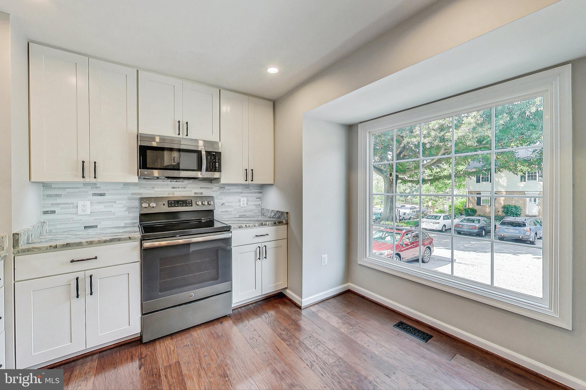 LINDEN SQUARE - Residential