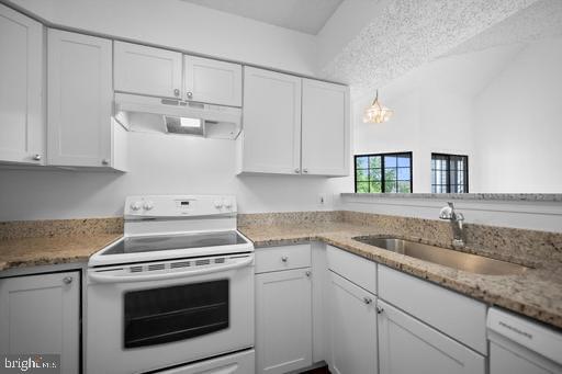 TIERS OF MANCHESTER LAKES - Residential Lease