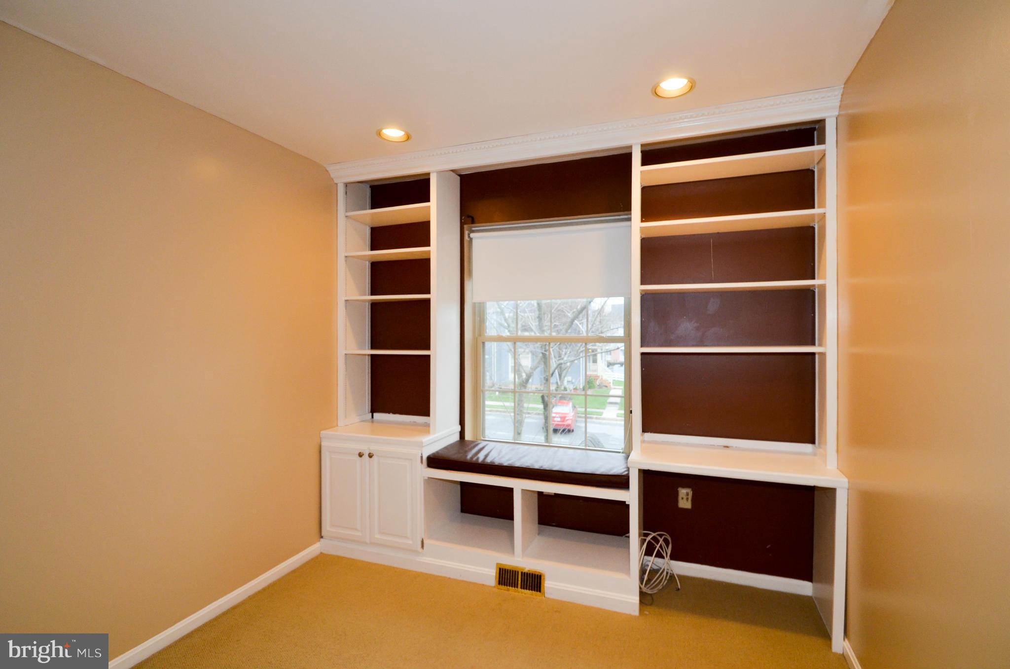 OWINGS MILLS - Residential