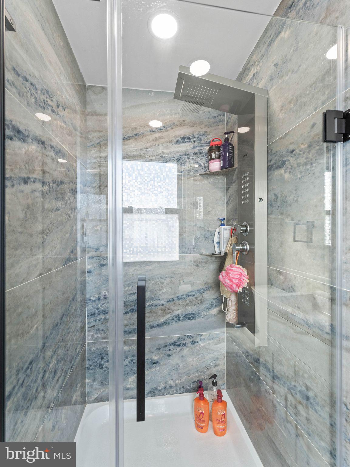 BUSTLETON - Residential