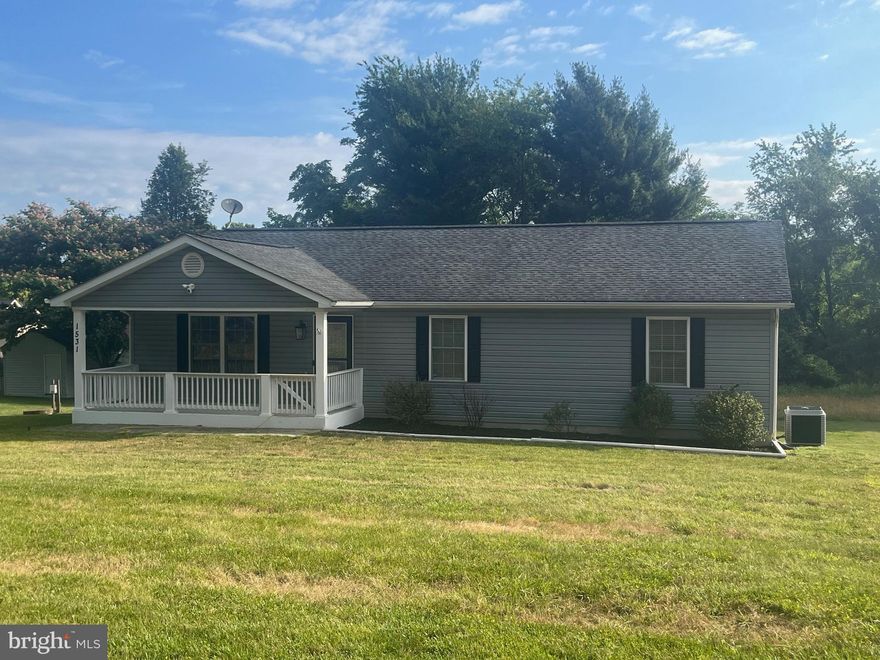 Expertly maintained and meticulously cared for home east of Woodstock.  No expense has been spared creating this modern, technology filled abode.  Smart home enthusiasts will love the flood light and doorbell Ring cameras, Nest thermostat and keyless electronic door lock.  Bluetooth features are built into the new stove and microwave and even the bathroom exhaust fans!  Recent upgrades include water softener with 2 inline filters,  upgraded bathroom and utility room, with new stackable washer and dryer.   New 19 seer HVAC with Nest Smart Home technology.  New septic pump and riser.  New crown molding, rocker switches and Woods blinds.  Freshly painted interior along with both the front porch and spacious rear deck.  Entirely too much to list.  All of this plus Shenandoah River access and just minutes from Woodstock.  A beautiful home, ready for your family.