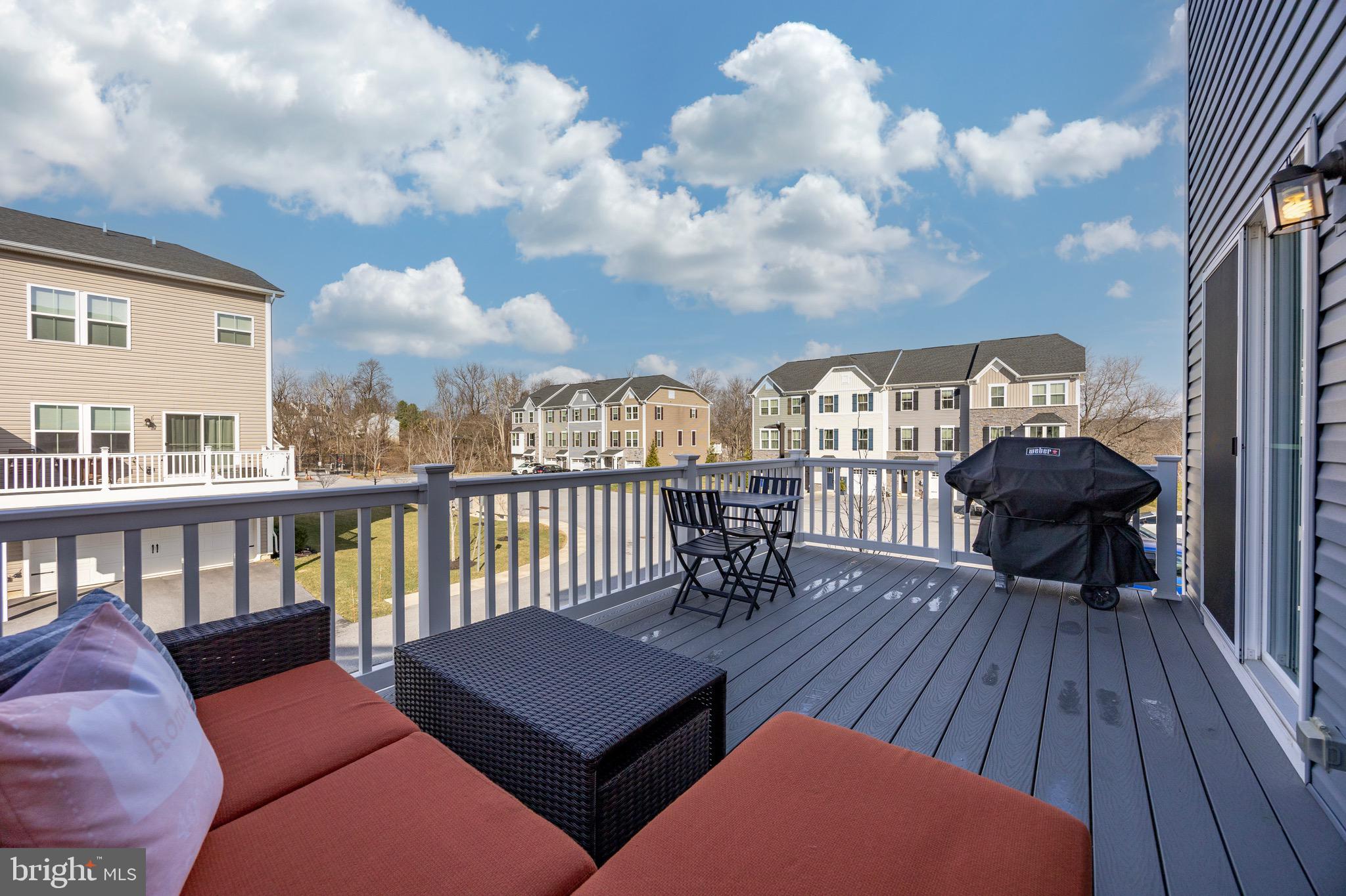 MAPLEVIEW - Residential