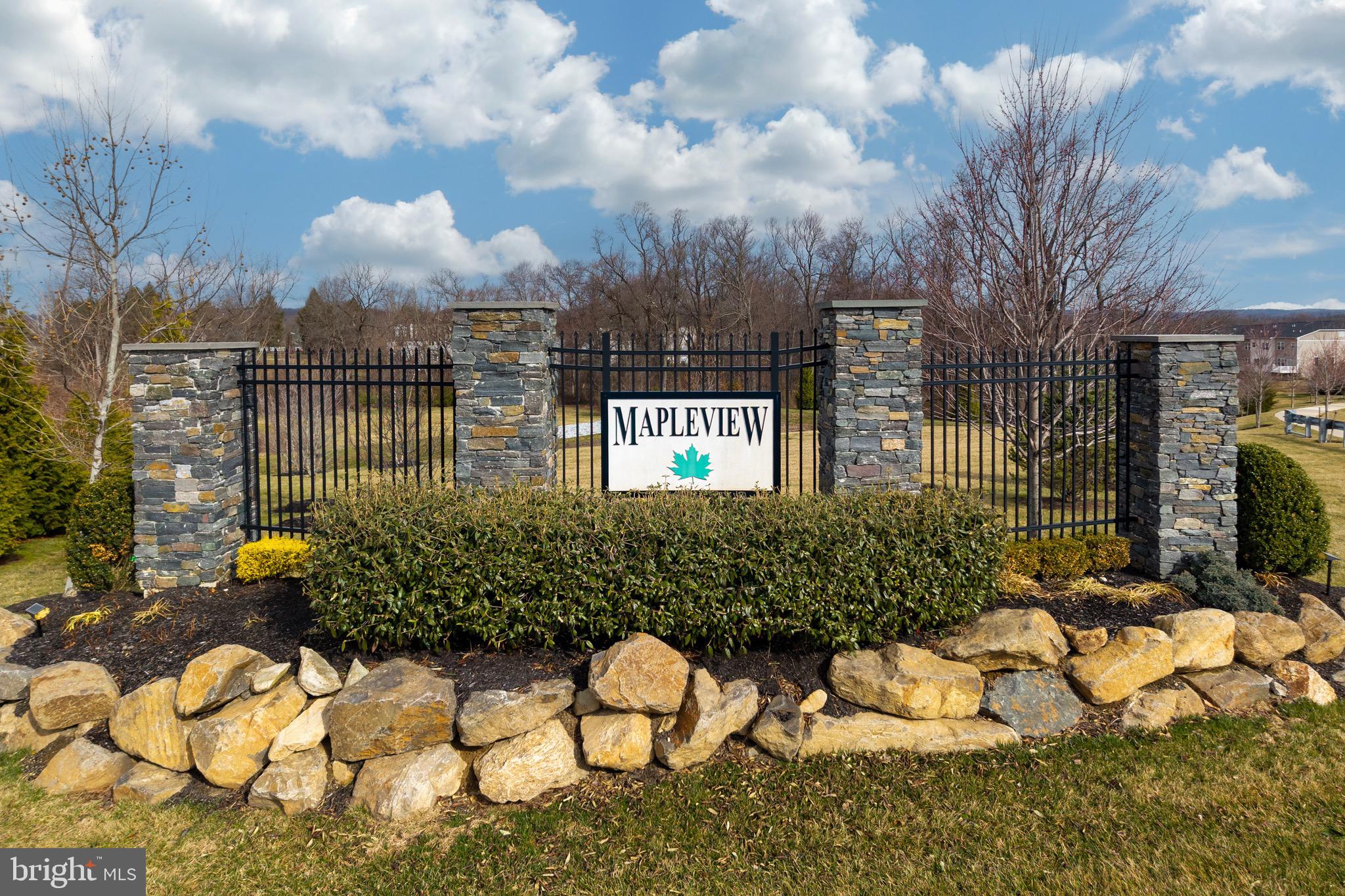 MAPLEVIEW - Residential