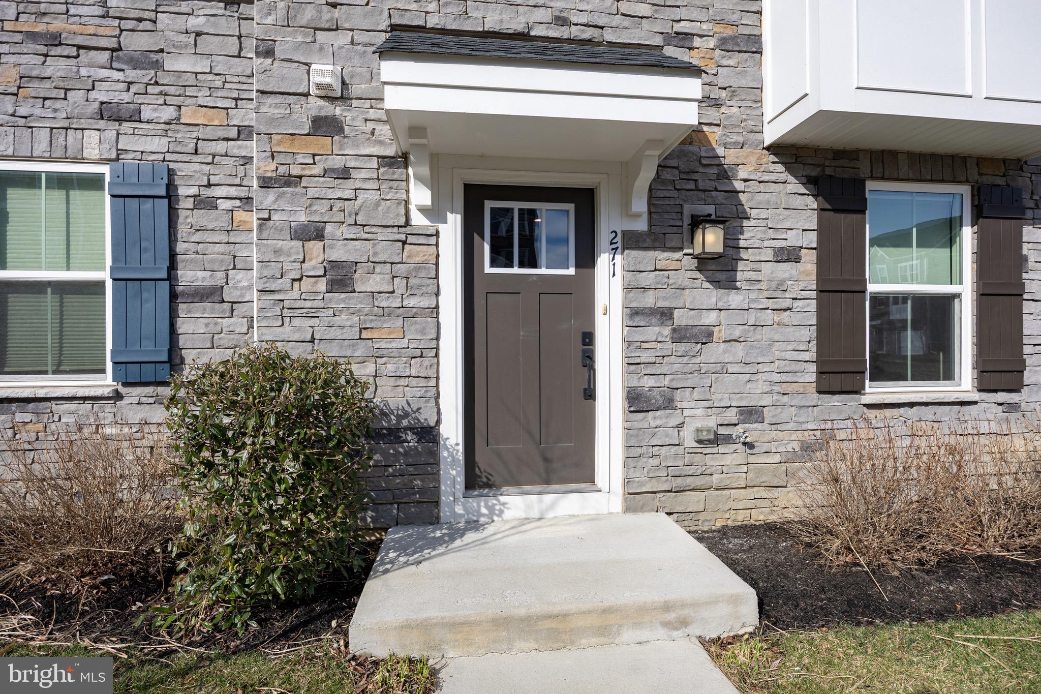 271 SUGAR MAPLE SQUARE