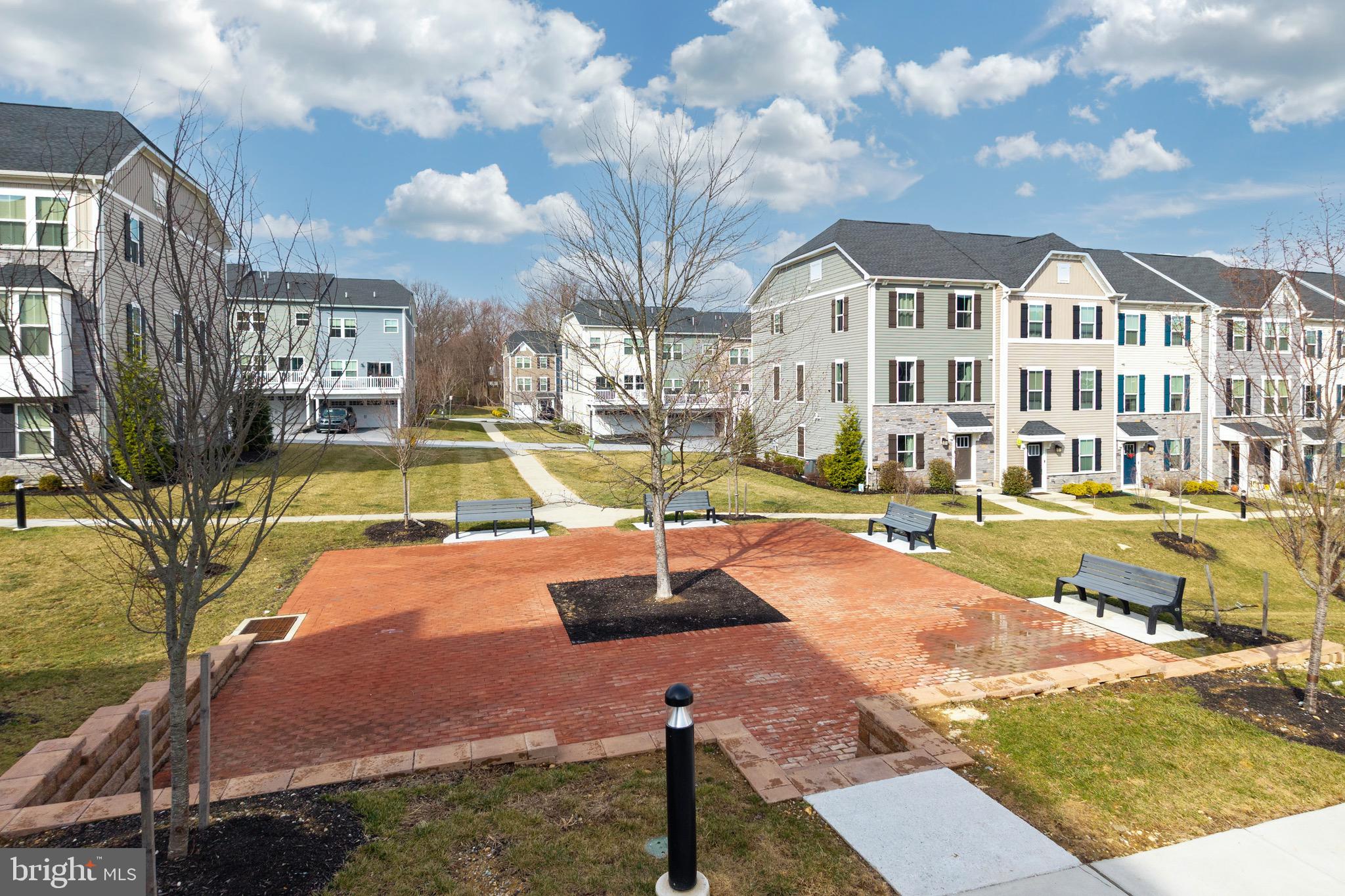 MAPLEVIEW - Residential