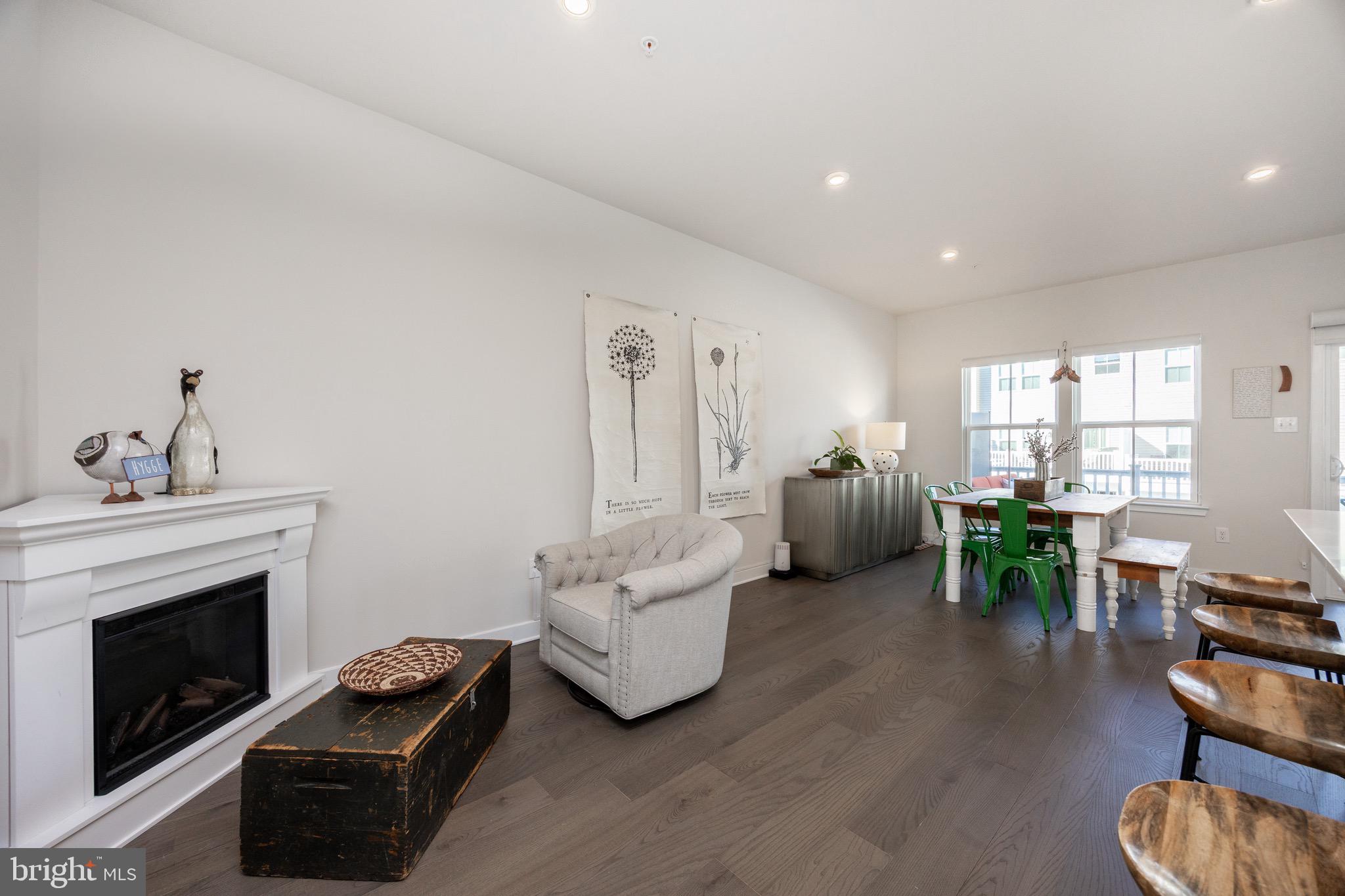 MAPLEVIEW - Residential