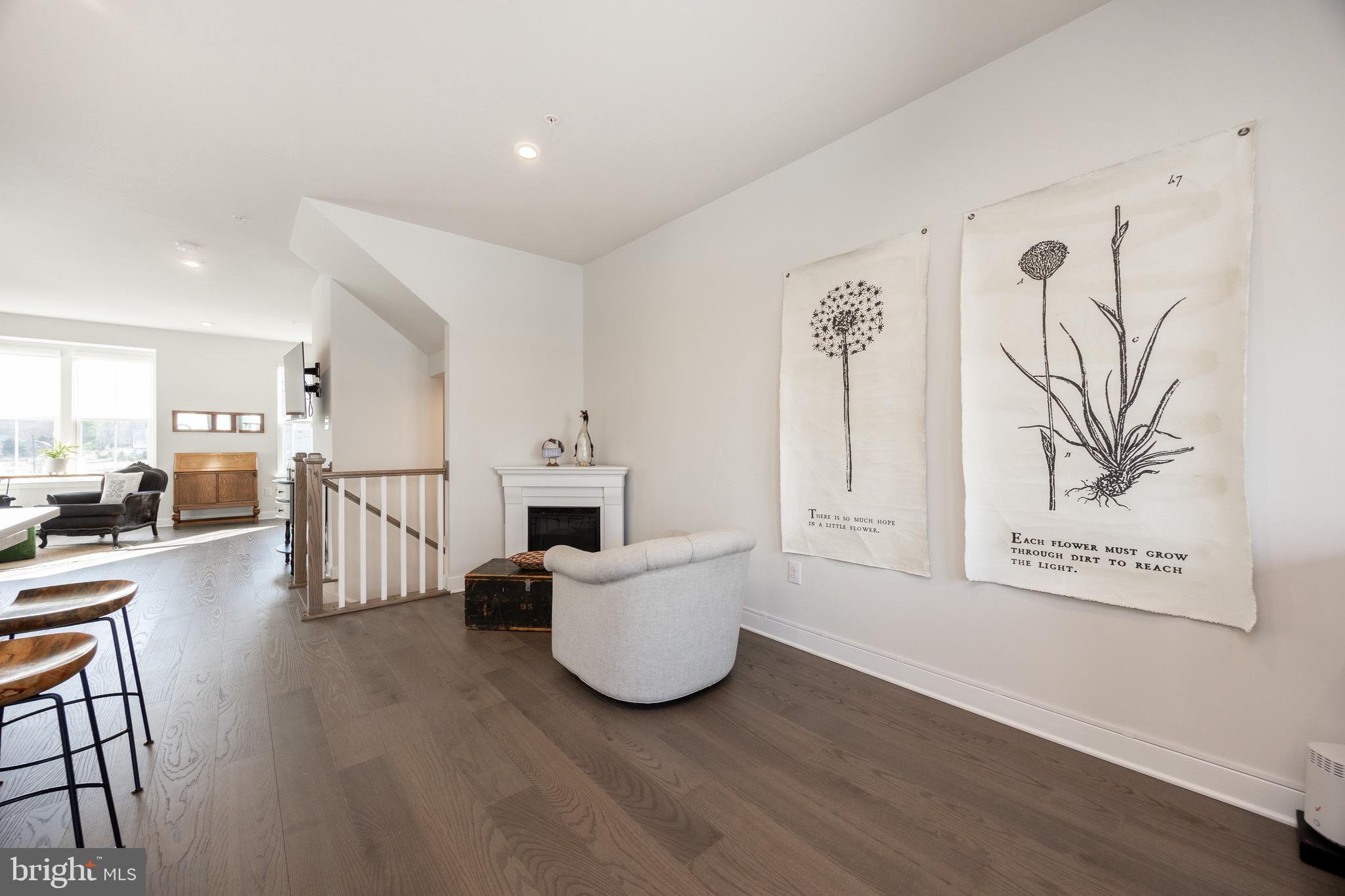 MAPLEVIEW - Residential