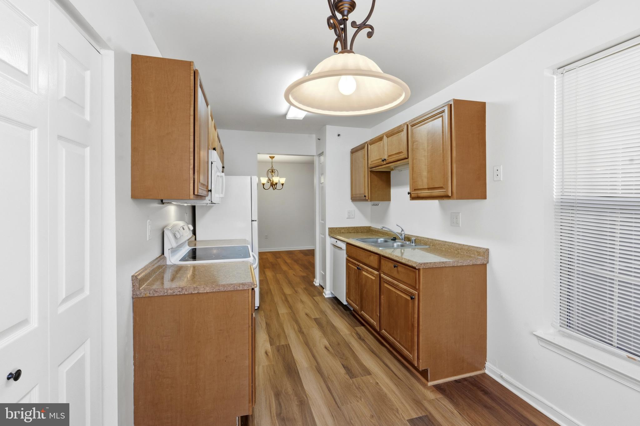 THE POINTE - Residential