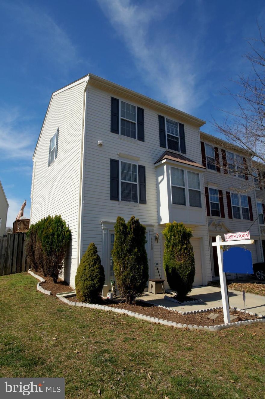 Gorgeous, sun filled, end unit townhouse in highly sought after Foxborough Community.  Renovated with brand new paint, carpeting, stainless steel appliances, high efficiency furnace, hardwood floors in the kitchen, large closets in the master bedroom and an office in the lower level.  MUST SEE!  First open house is Sunday, from 12-3 pm.