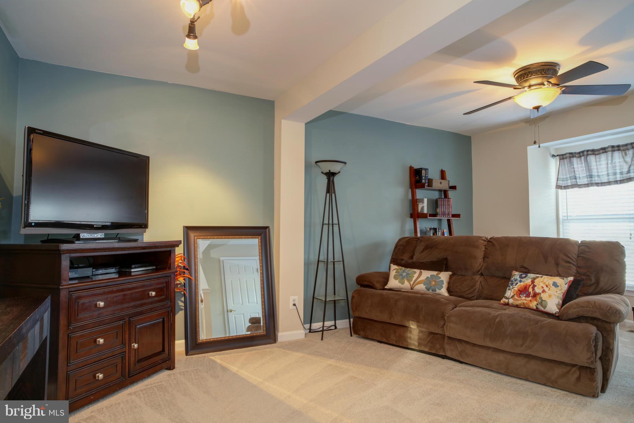 FOXBOROUGH - Residential