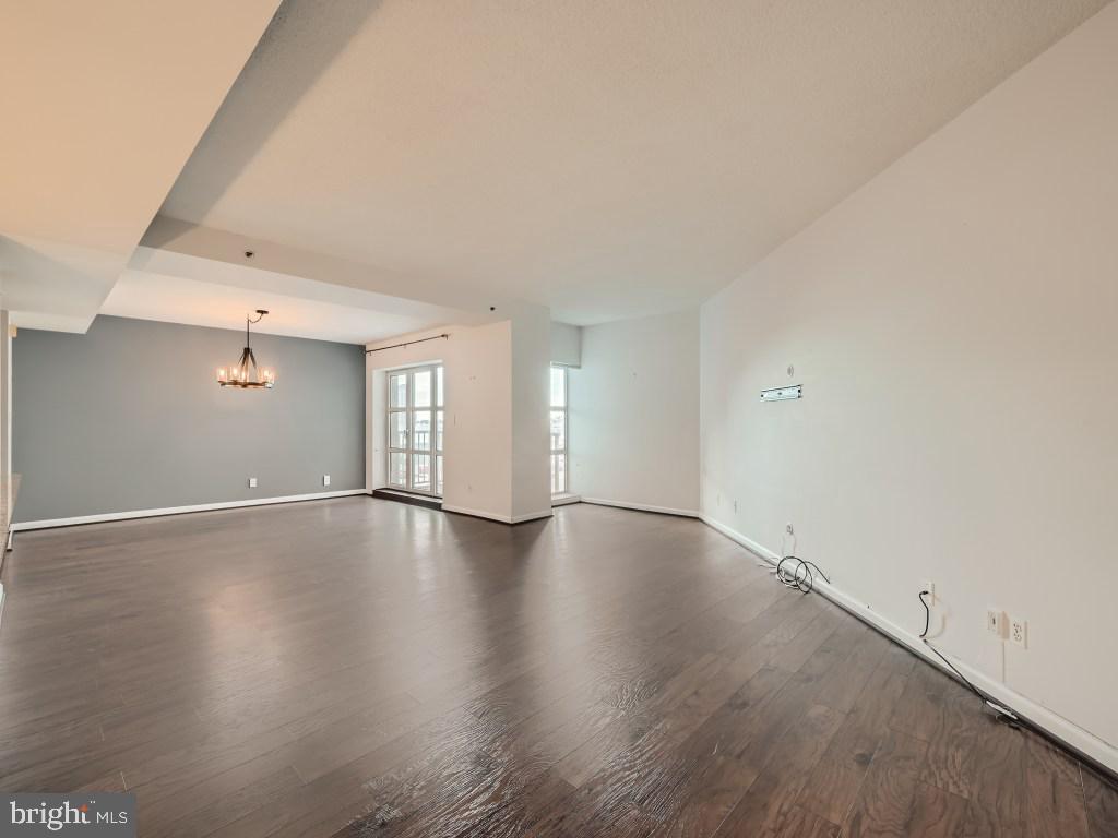HARBOR EAST - Residential