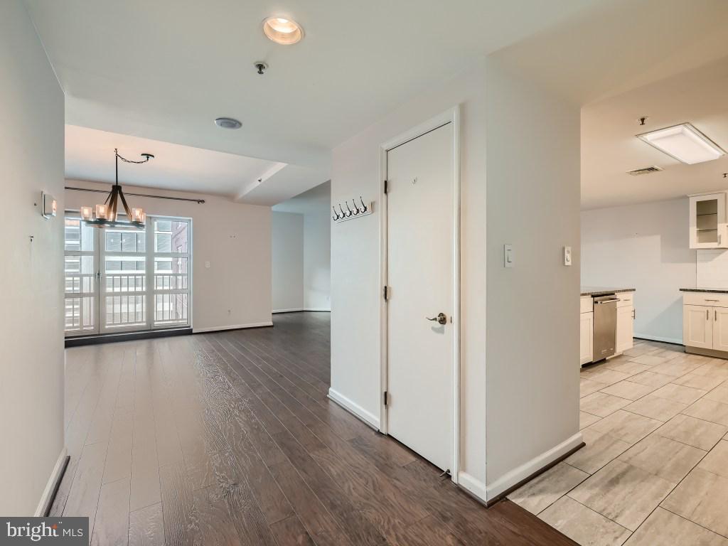 HARBOR EAST - Residential