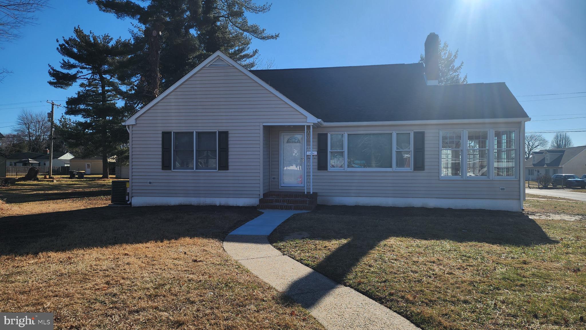 706 E DIVISION STREET