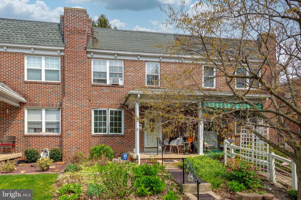 Photo of 719 E Madison Street, Lancaster, PA 17602 (MLS # PALA2049378)