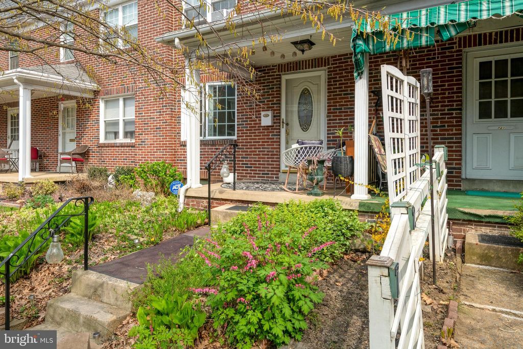 Photo of 719 E Madison Street, Lancaster, PA 17602 (MLS # PALA2049378)