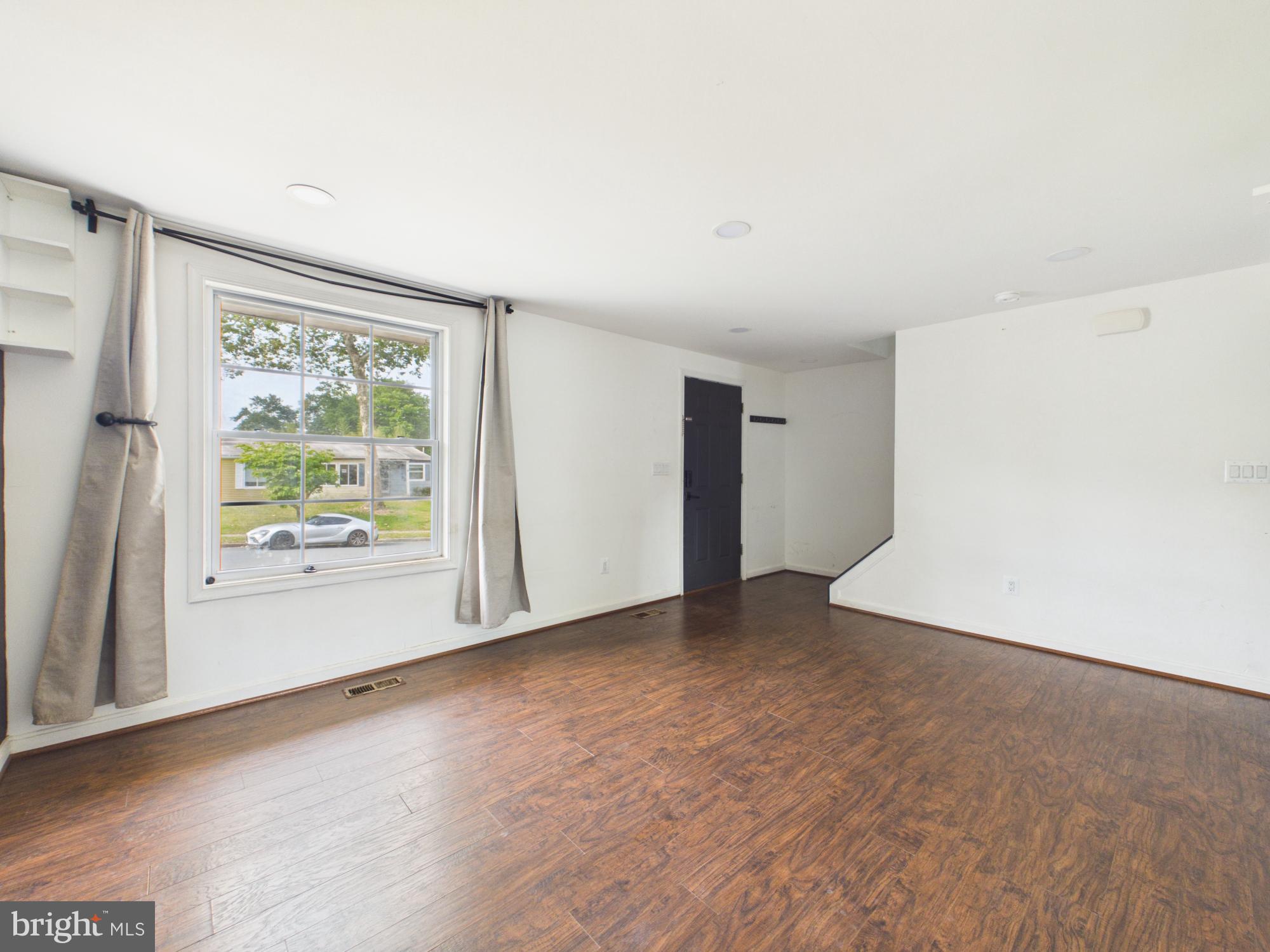 1358 RALEIGH DRIVE