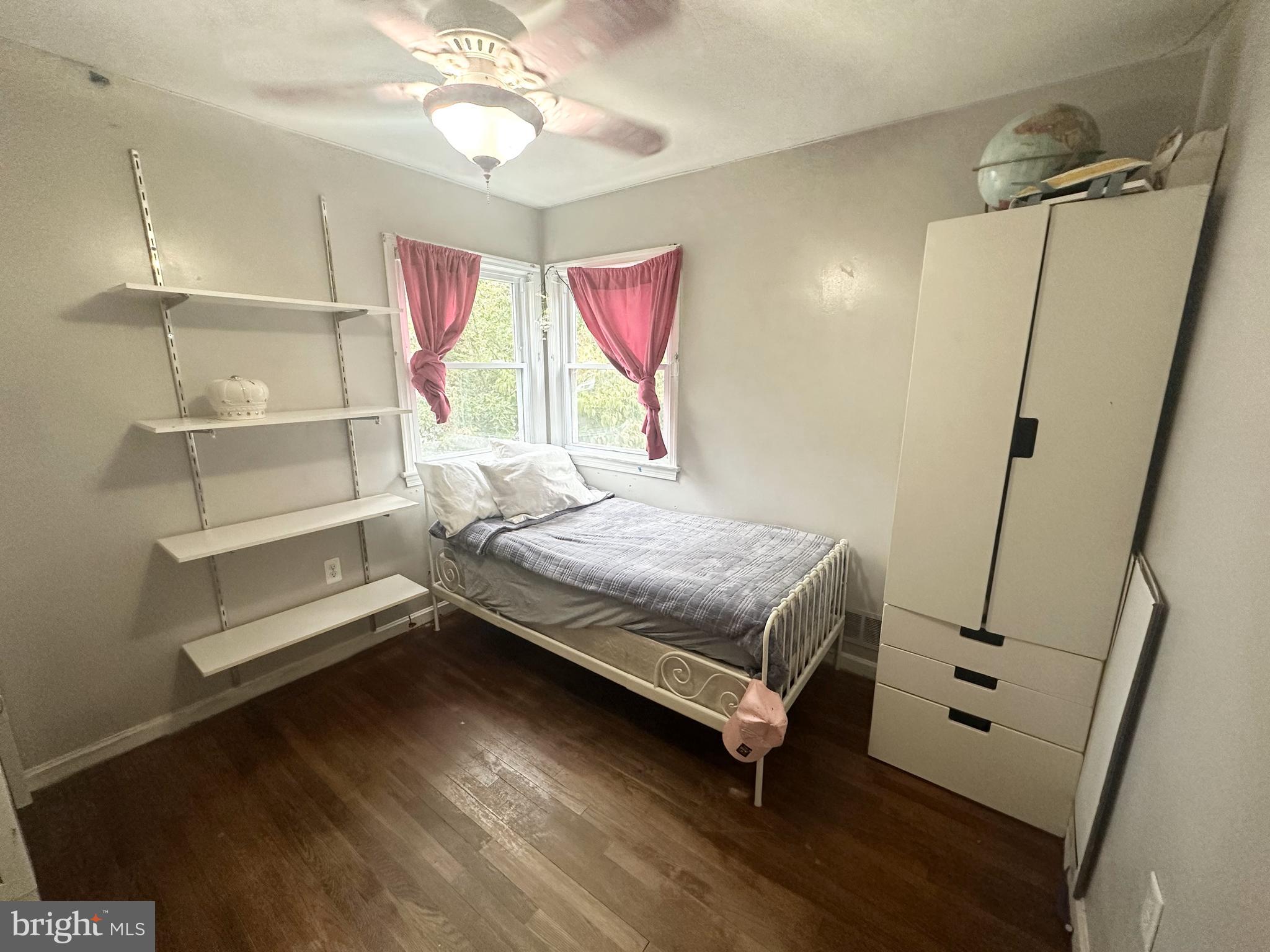 LANHAM DALE - Residential