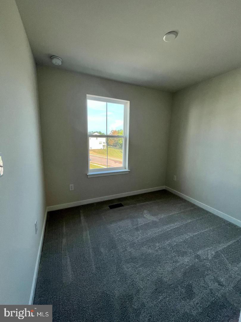 VILLAGES AT SPRING HILL - Residential Lease