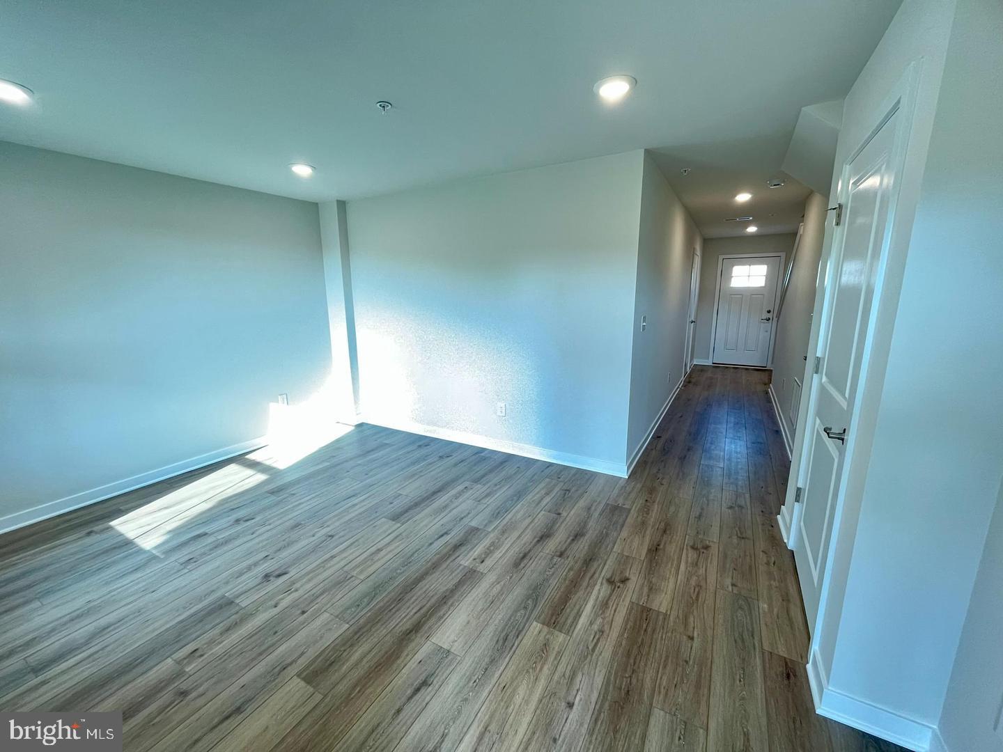 VILLAGES AT SPRING HILL - Residential Lease