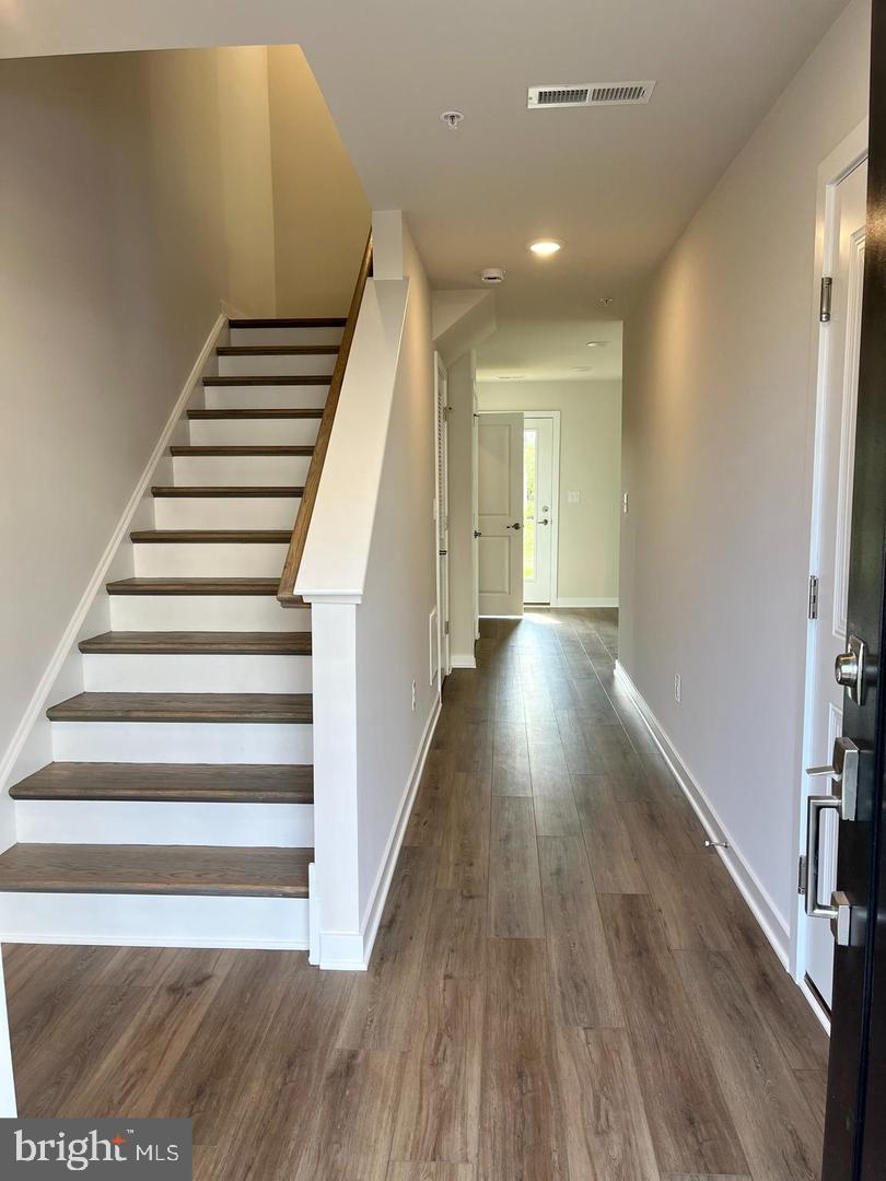 VILLAGES AT SPRING HILL - Residential Lease