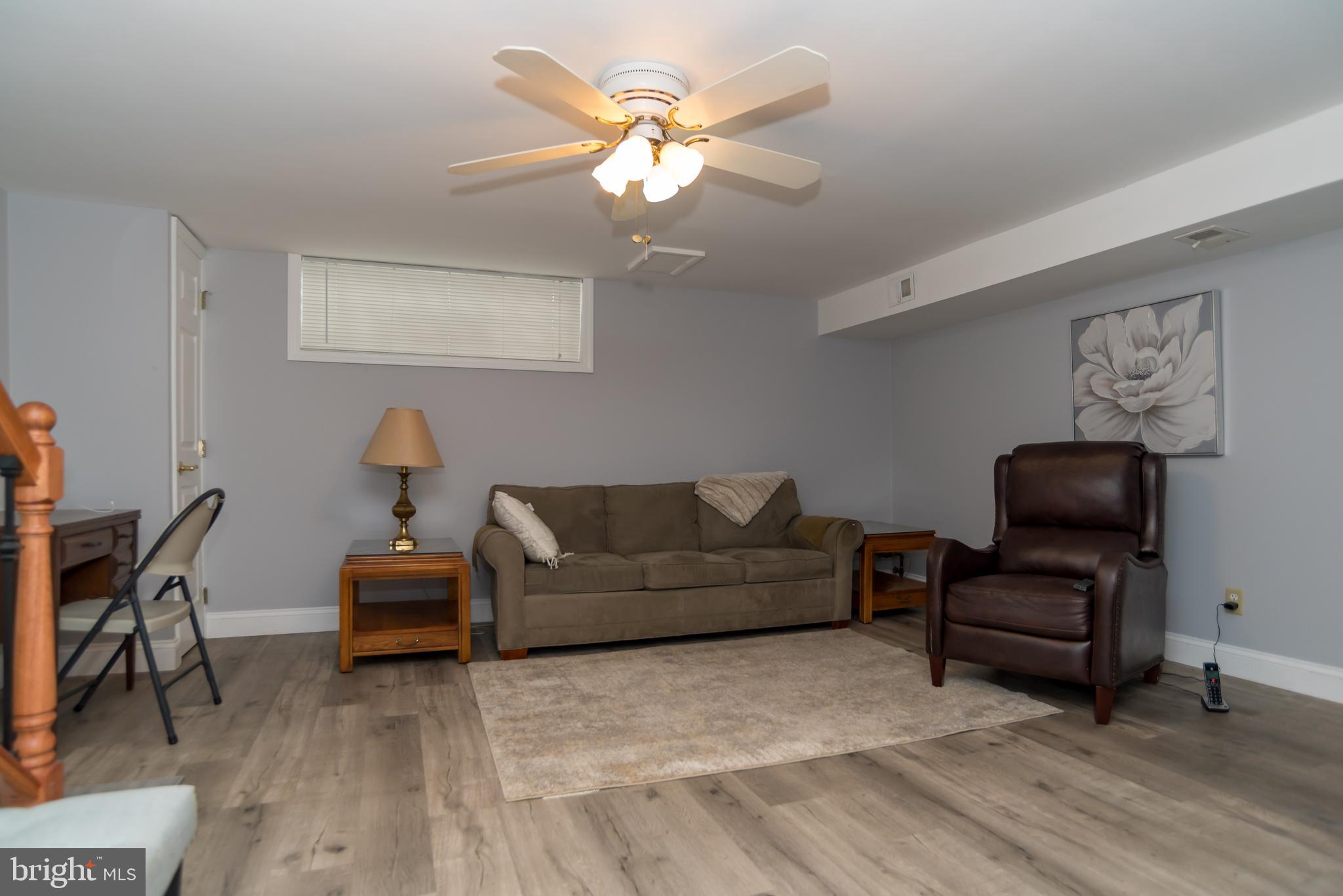 LATHAM PL - Residential