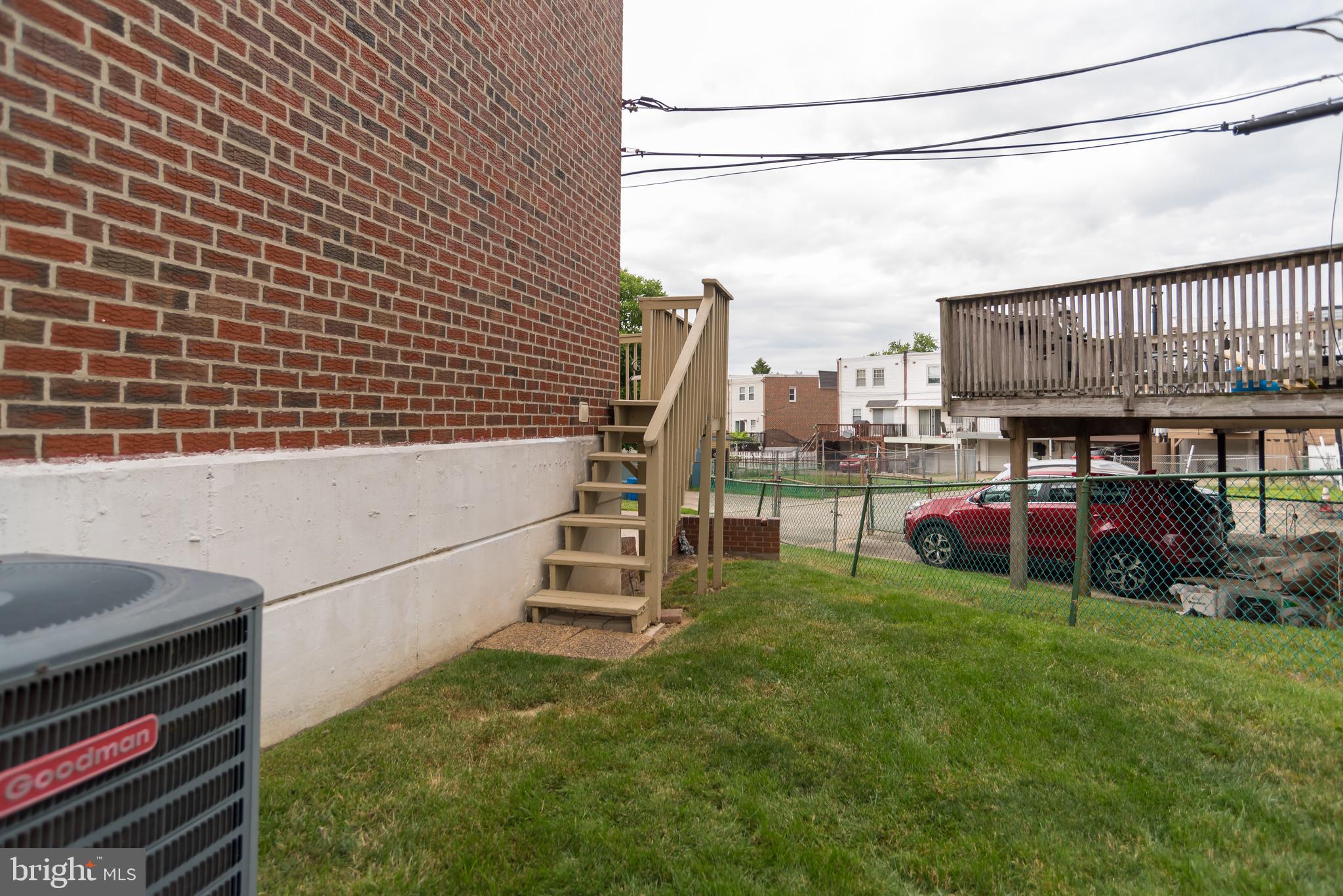 LATHAM PL - Residential