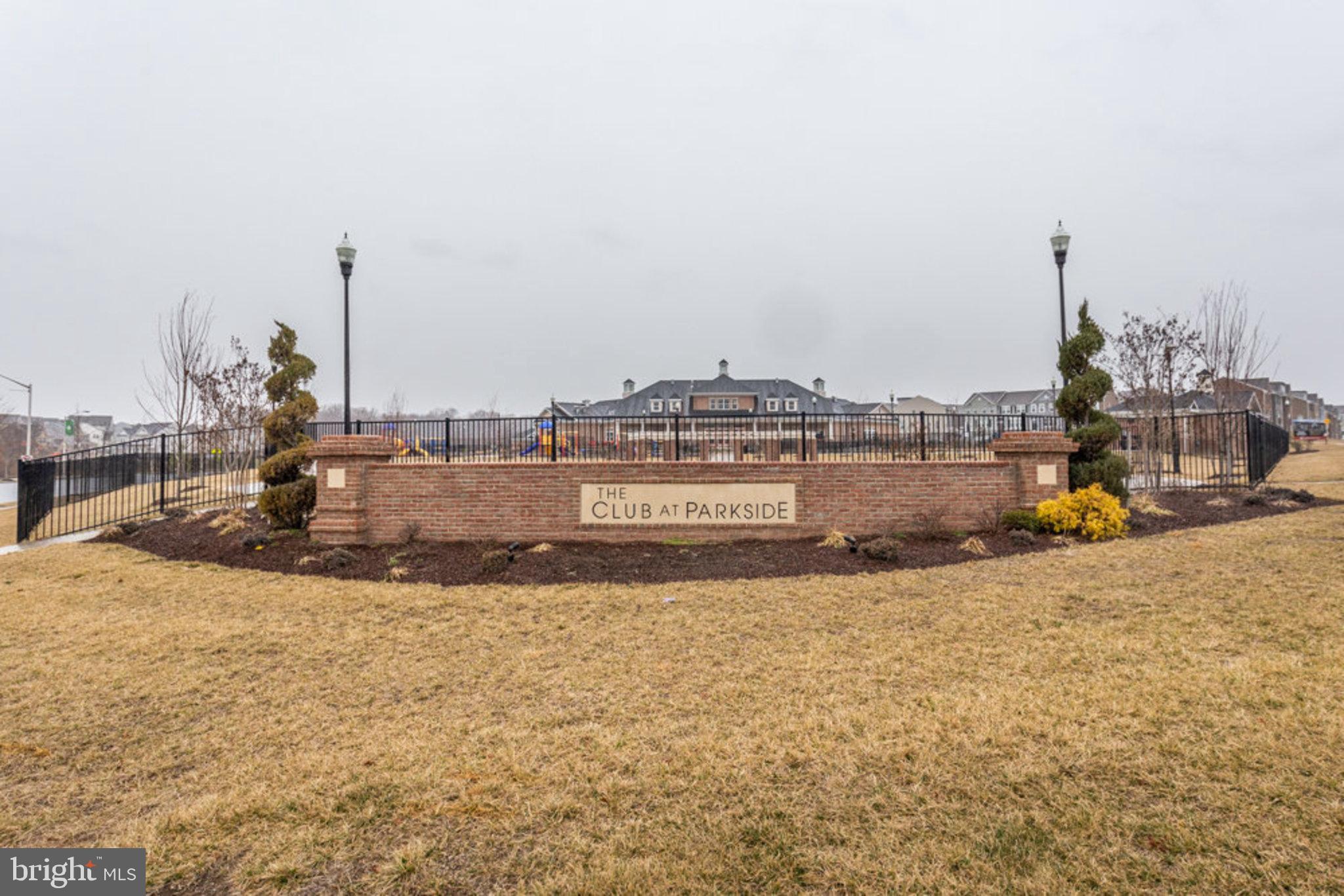 PARKSIDE - Residential