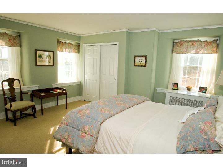 RADNOR HUNT - Residential