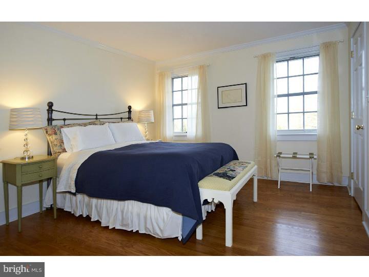 RADNOR HUNT - Residential