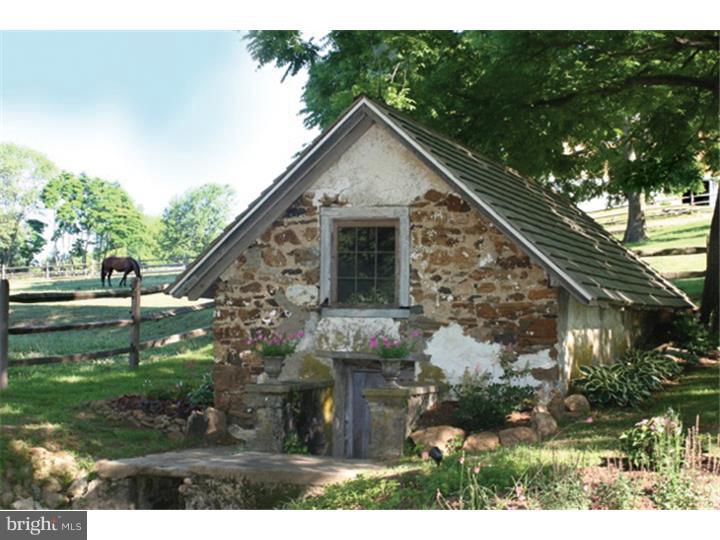 RADNOR HUNT - Residential