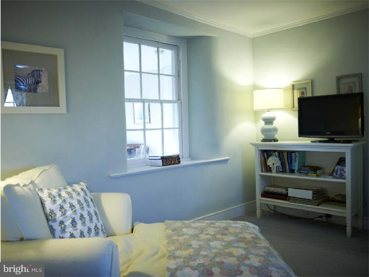 RADNOR HUNT - Residential