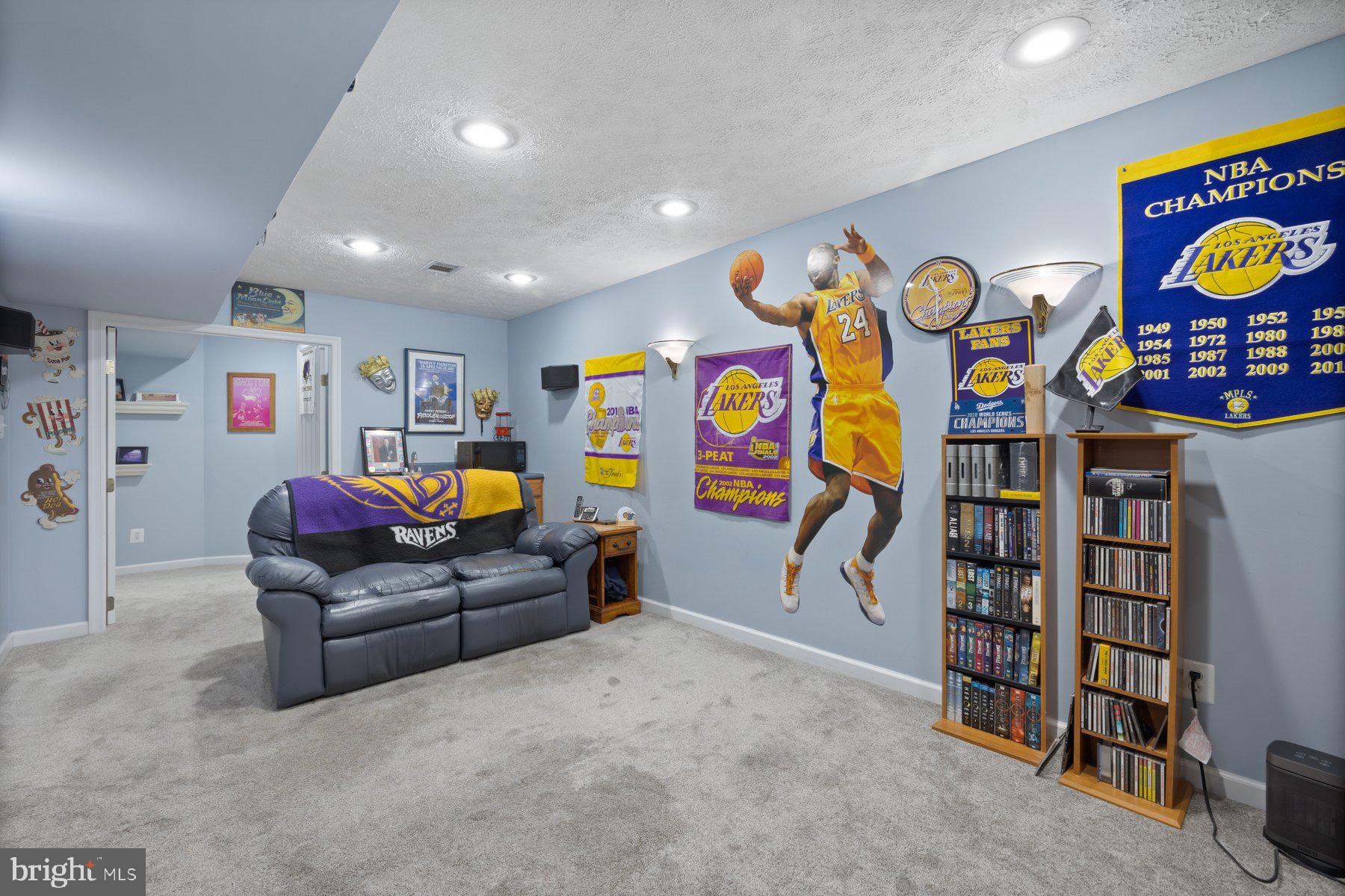 FOUR SEASONS ESTATES - Residential