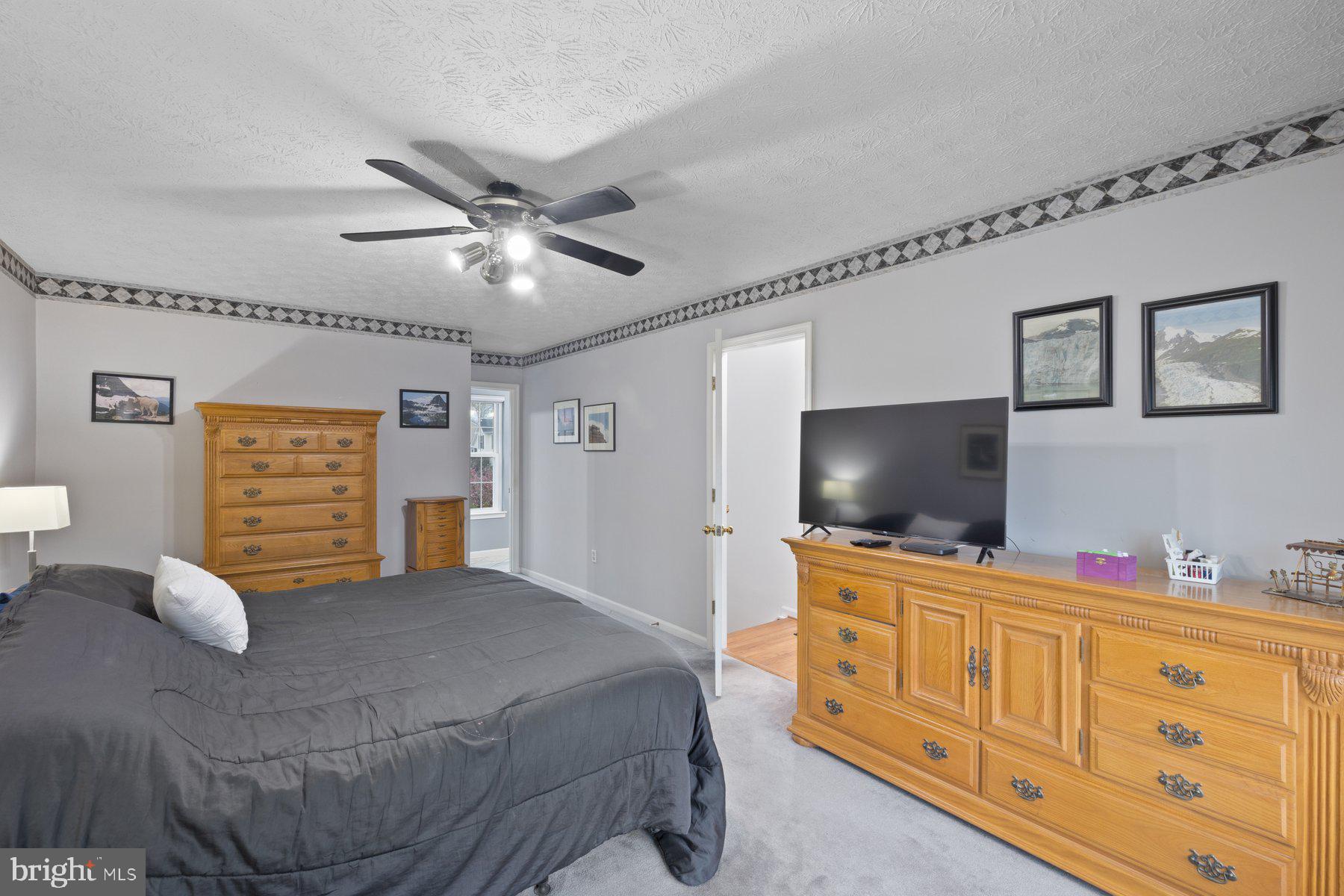 FOUR SEASONS ESTATES - Residential