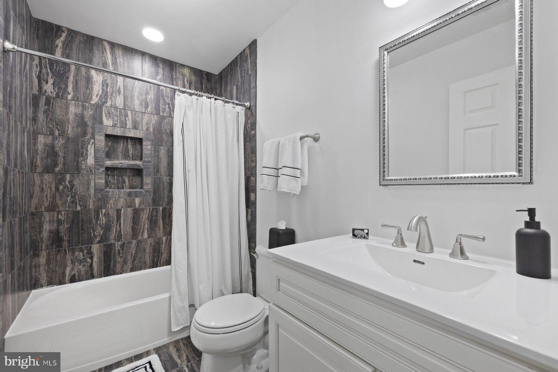 FOUR SEASONS ESTATES - Residential