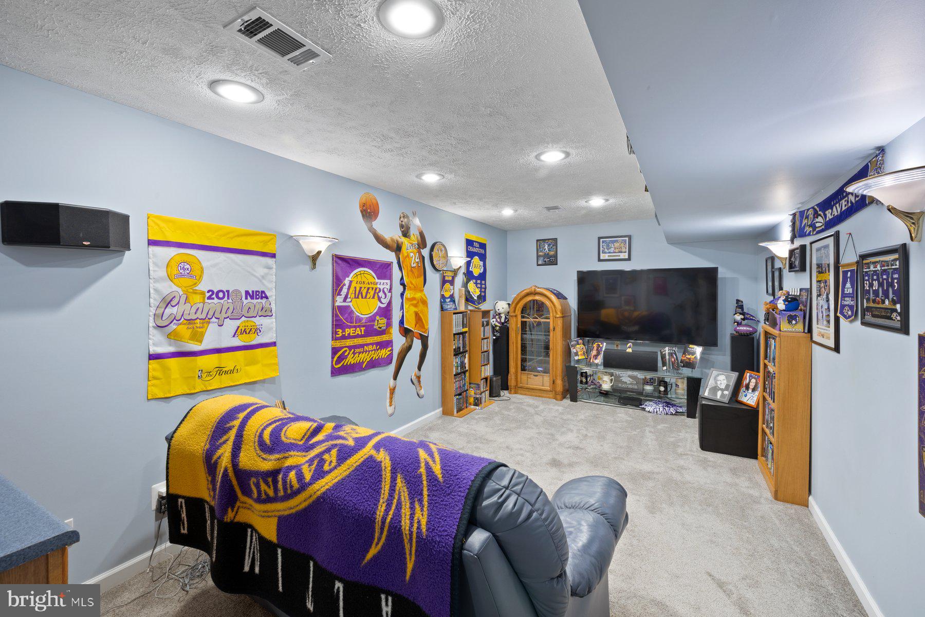 FOUR SEASONS ESTATES - Residential