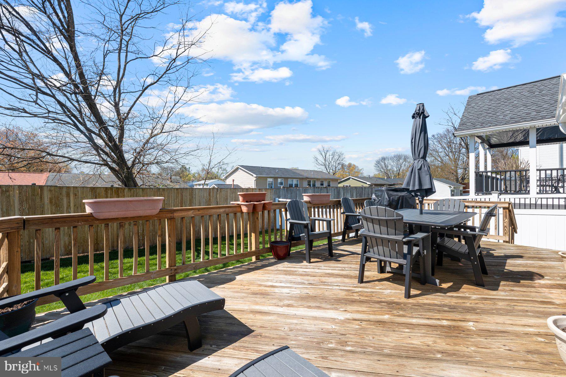 FOUR SEASONS ESTATES - Residential