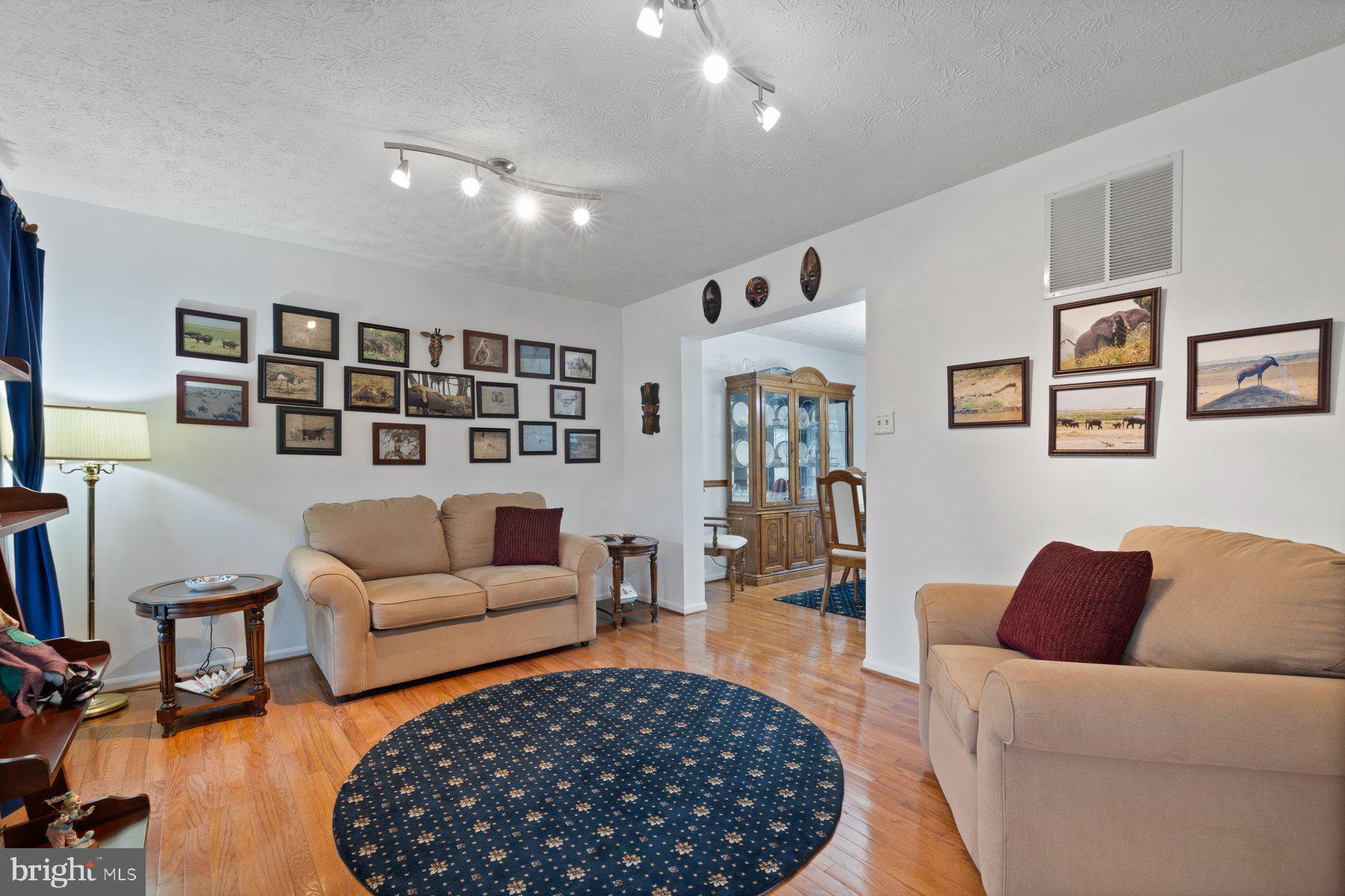 FOUR SEASONS ESTATES - Residential