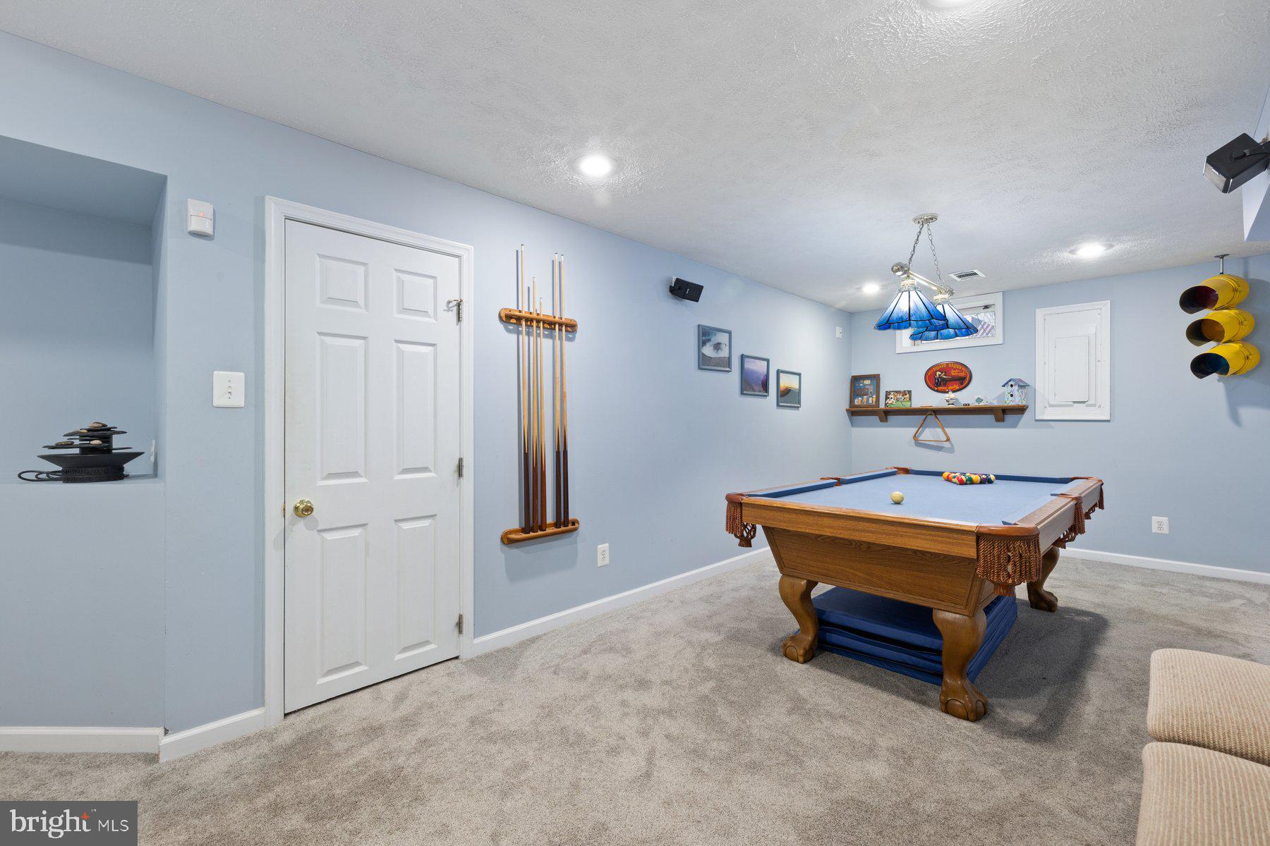 FOUR SEASONS ESTATES - Residential