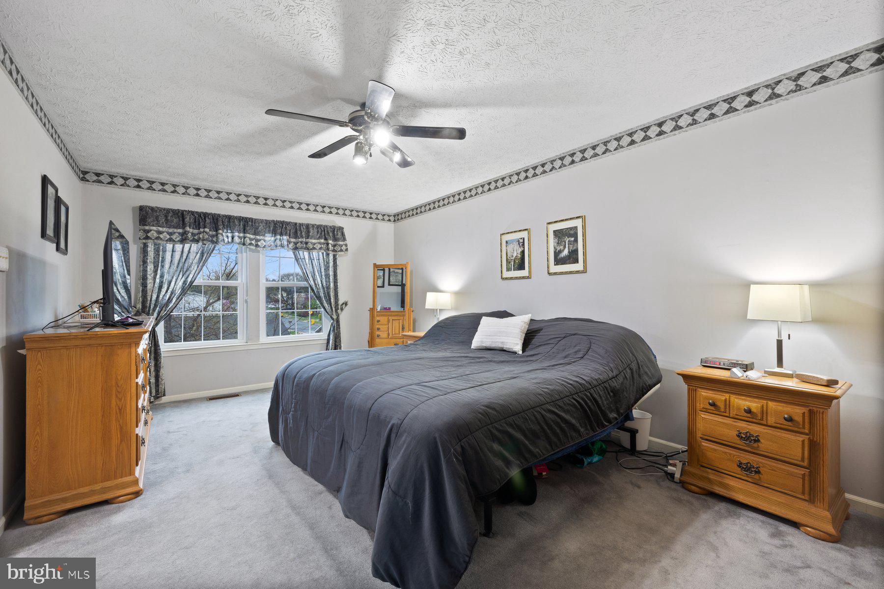 FOUR SEASONS ESTATES - Residential