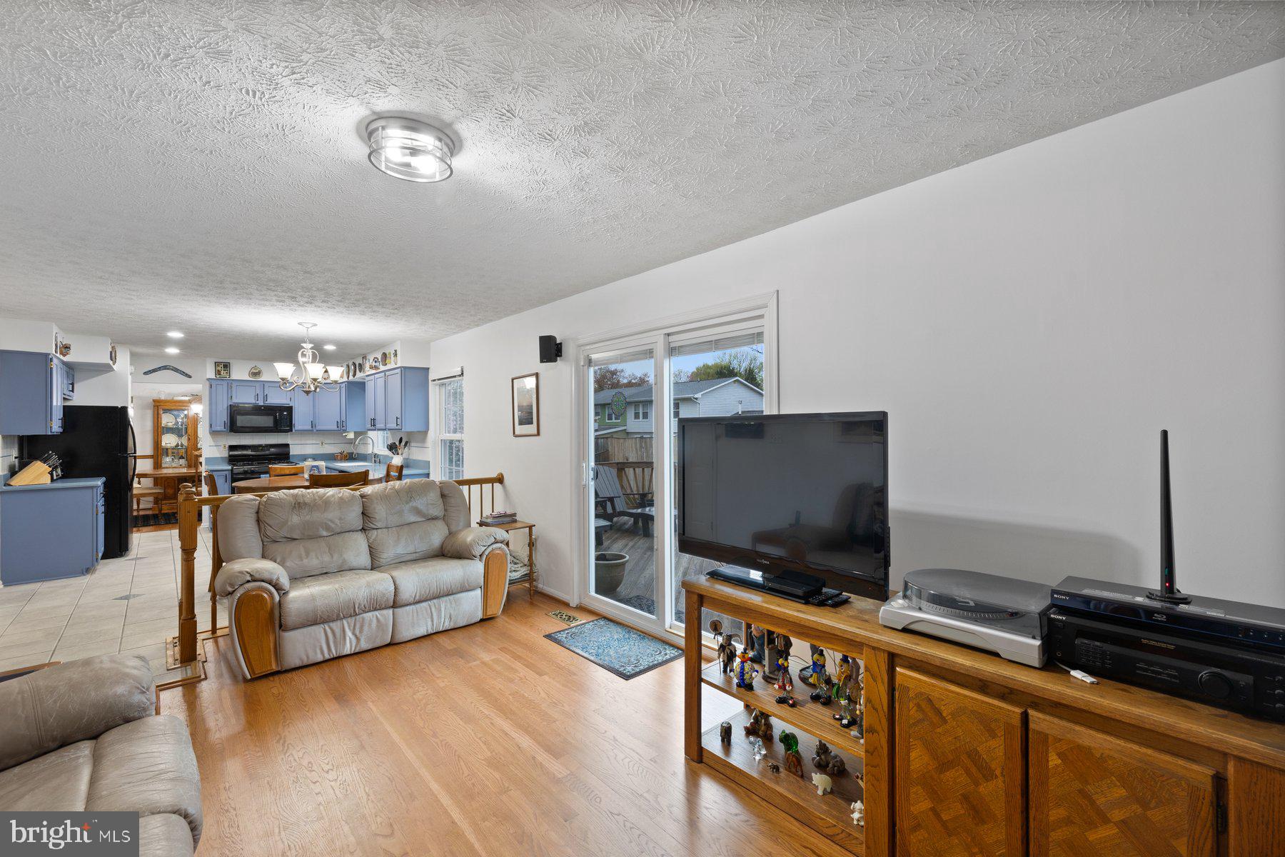 FOUR SEASONS ESTATES - Residential