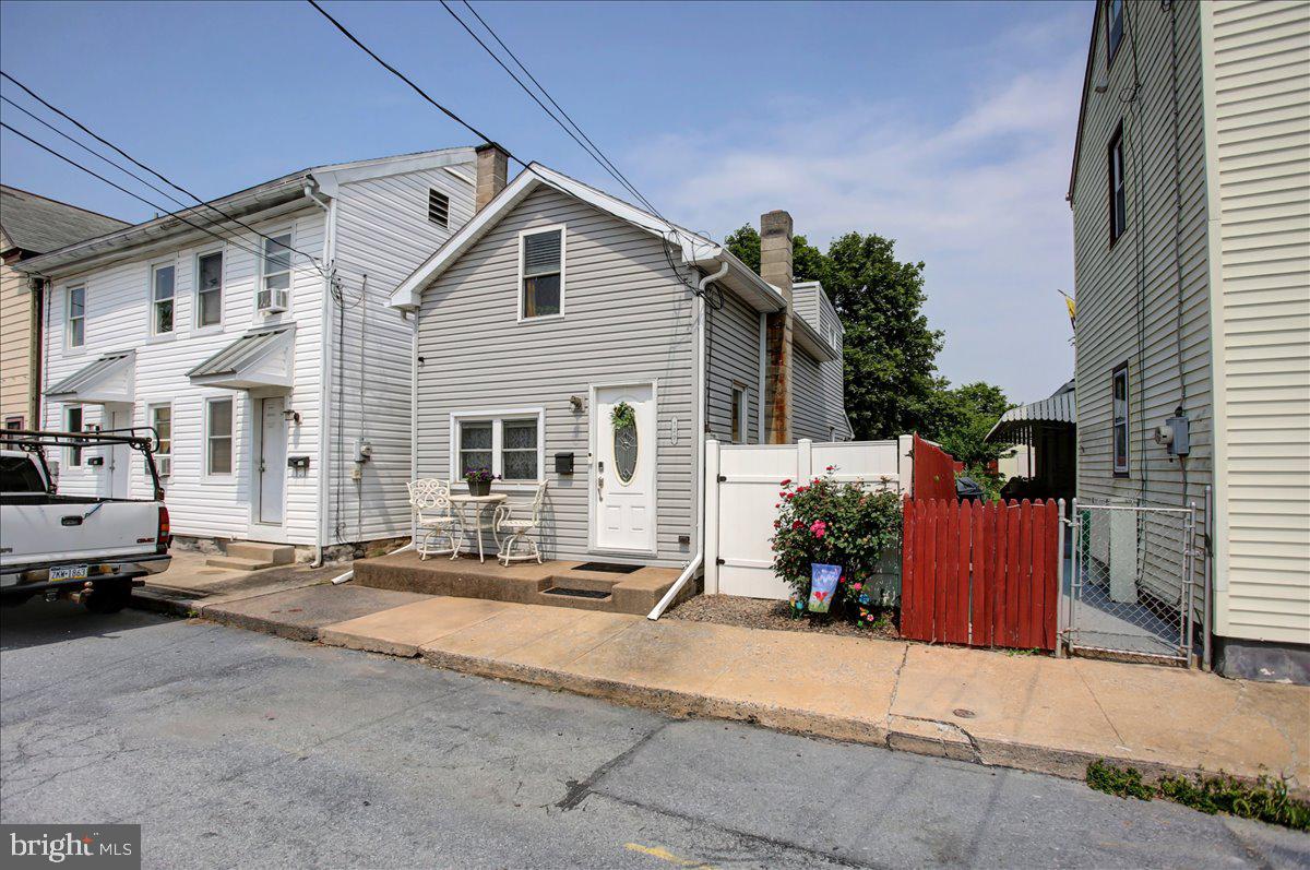 120 N FREDERICK STREET