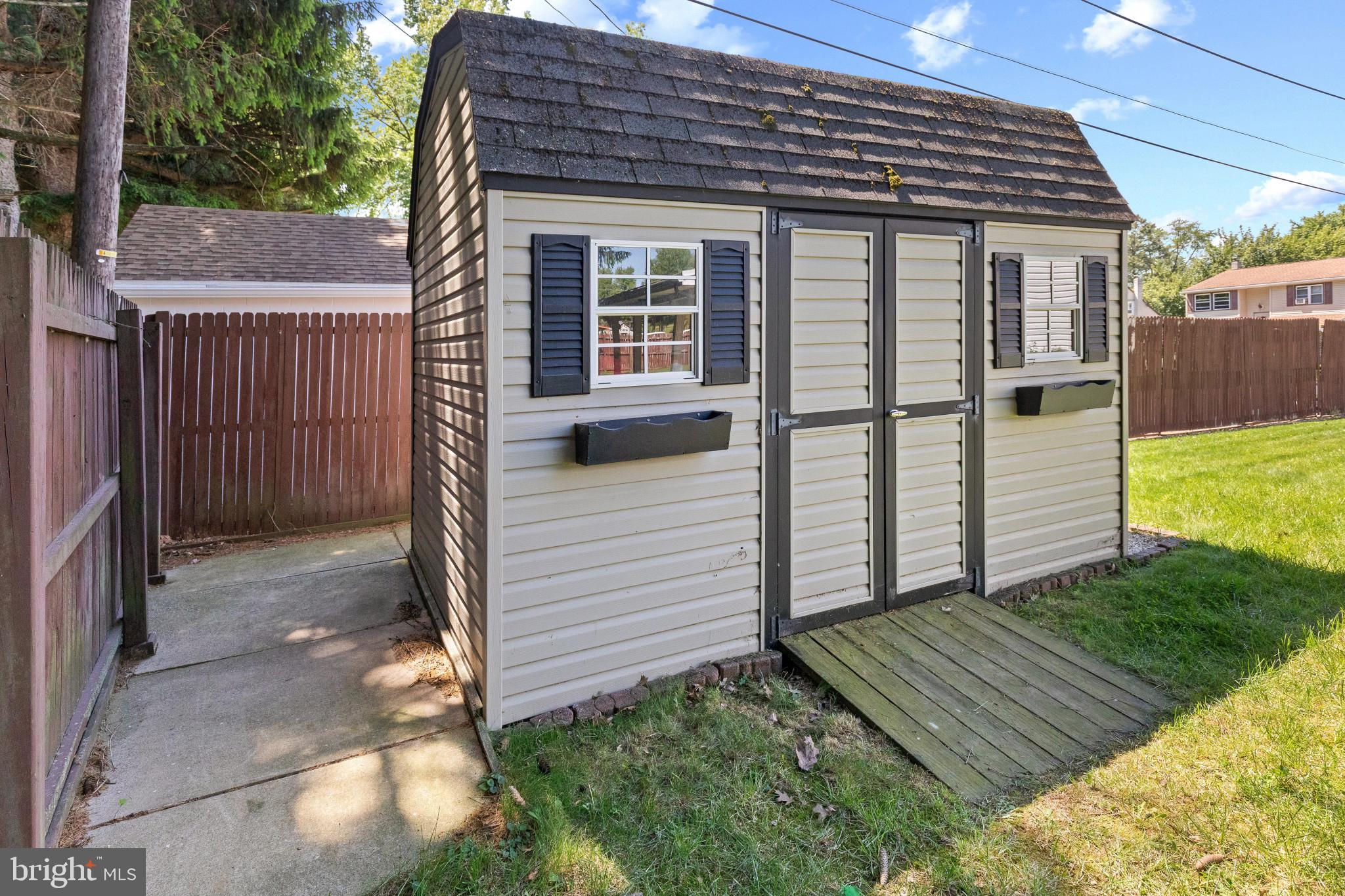 GREENFIELDS - Residential