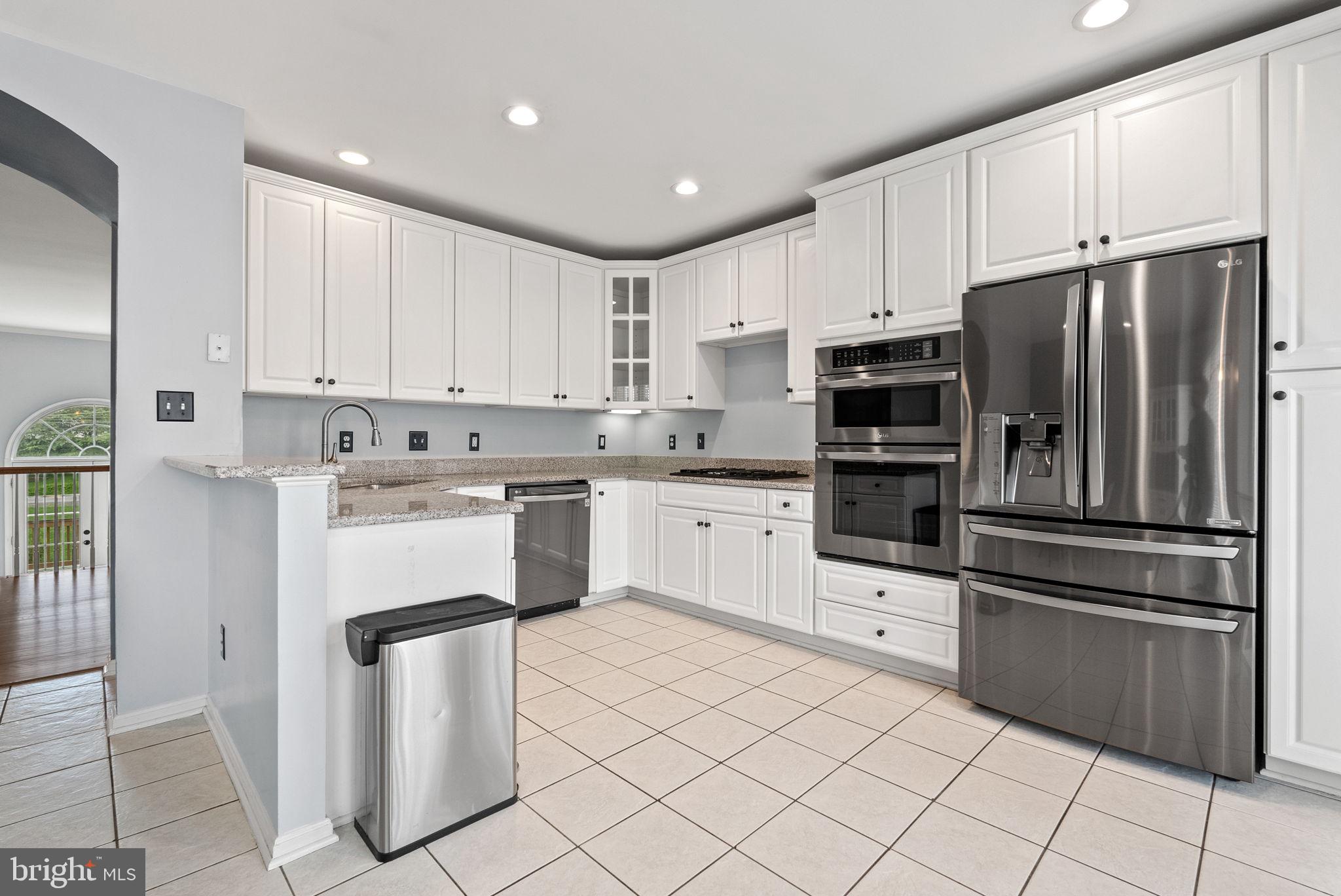 GOVERNORS GROVE - Residential Lease