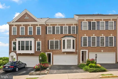 3393 Governors Crest Court, Alexandria, VA MLS: VAFX2240260